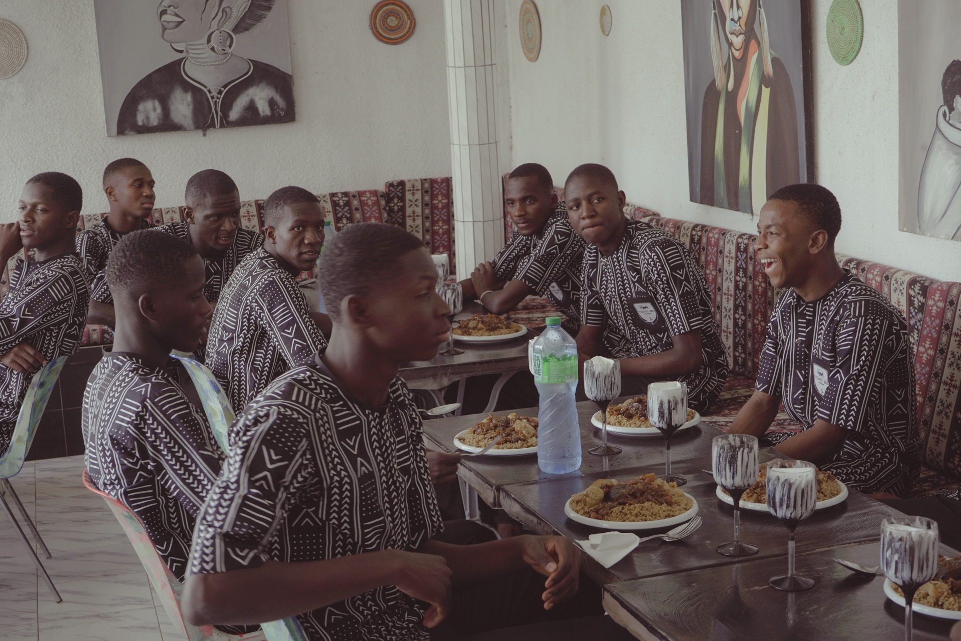 Moment de convivialité autour d’un repas